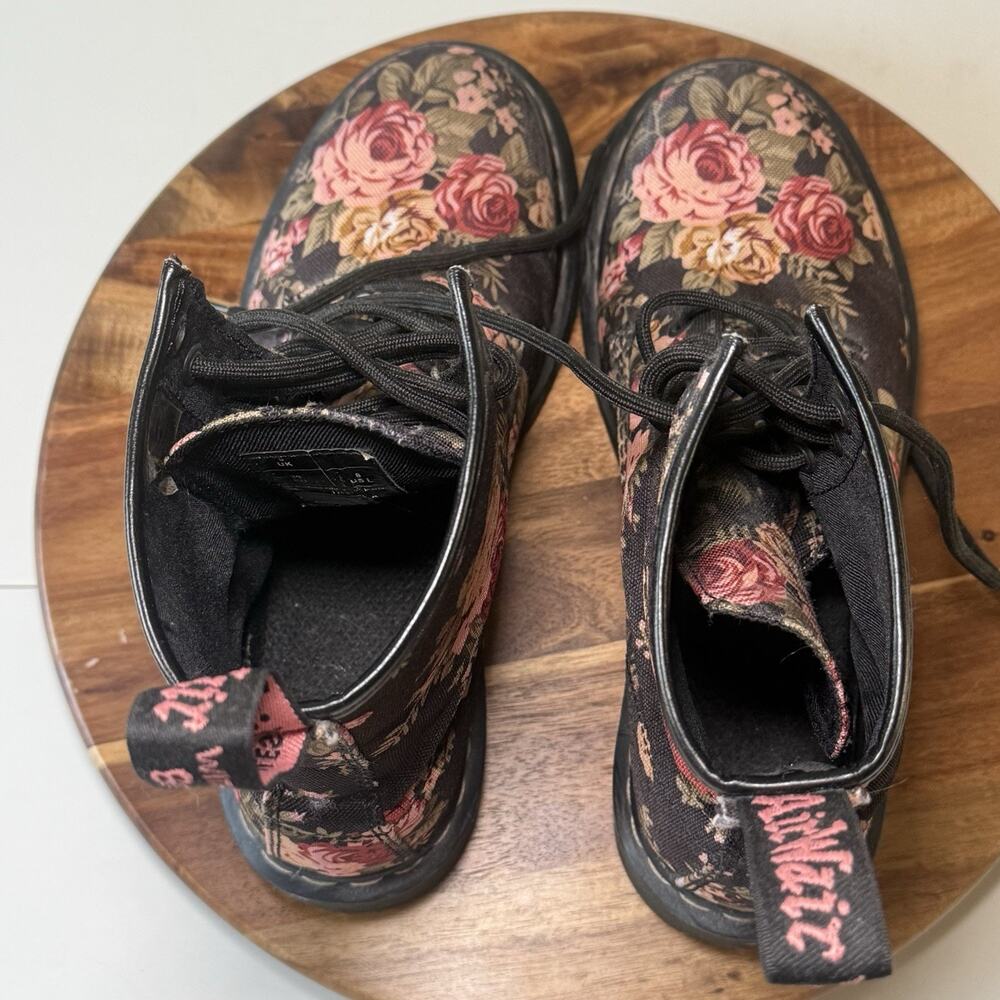 Dr Martens 1460 Boots Womens Size 8 Black Victorian Rose Floral Canvas 8 Eye - Picture 5 of 10